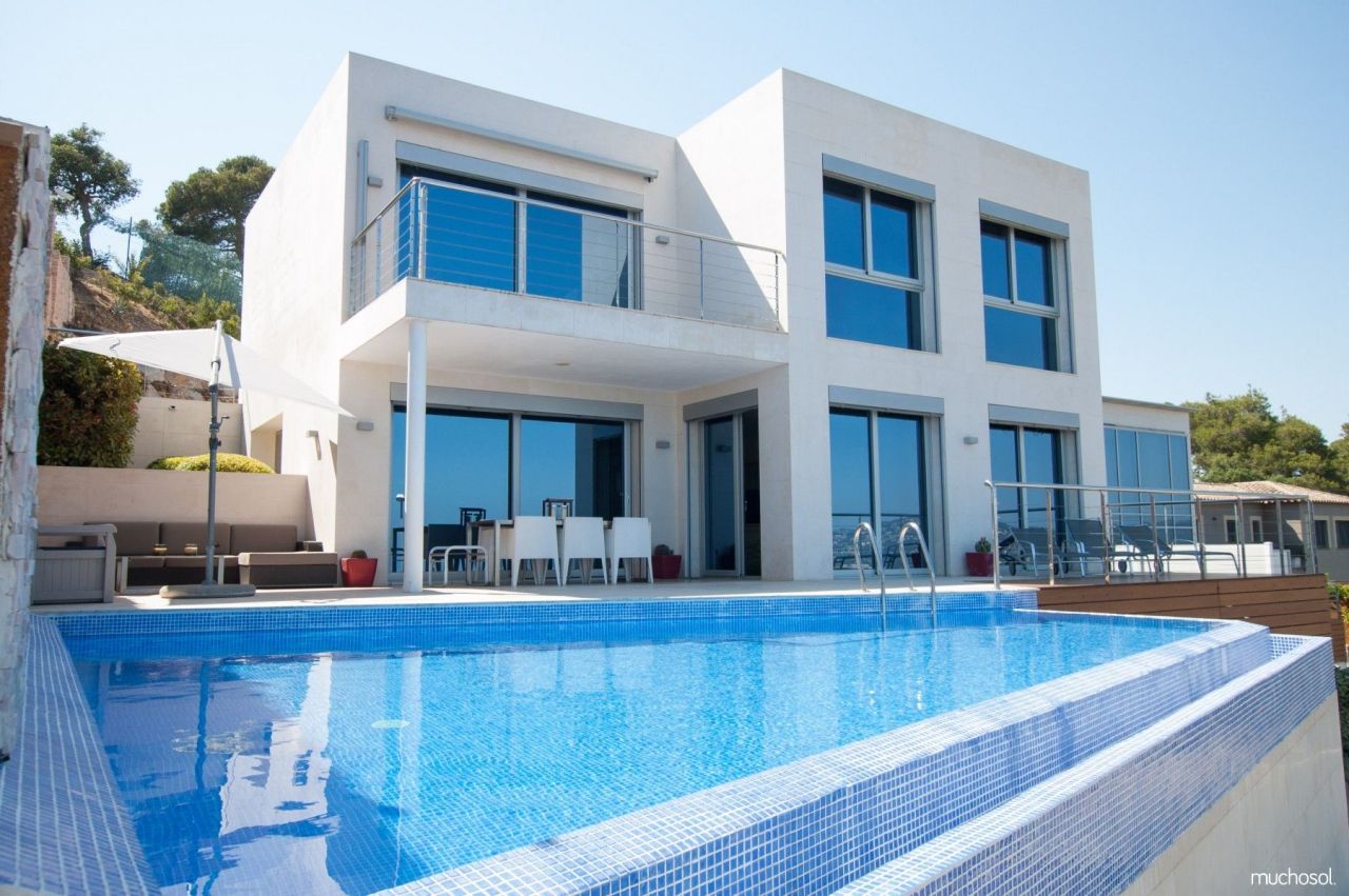 Casa en la Costa Brava, España, 196 m² - imagen 1