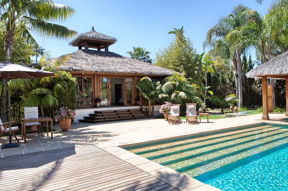 Haus in Costa del Sol, Spanien, 1 305 m² - Foto 1