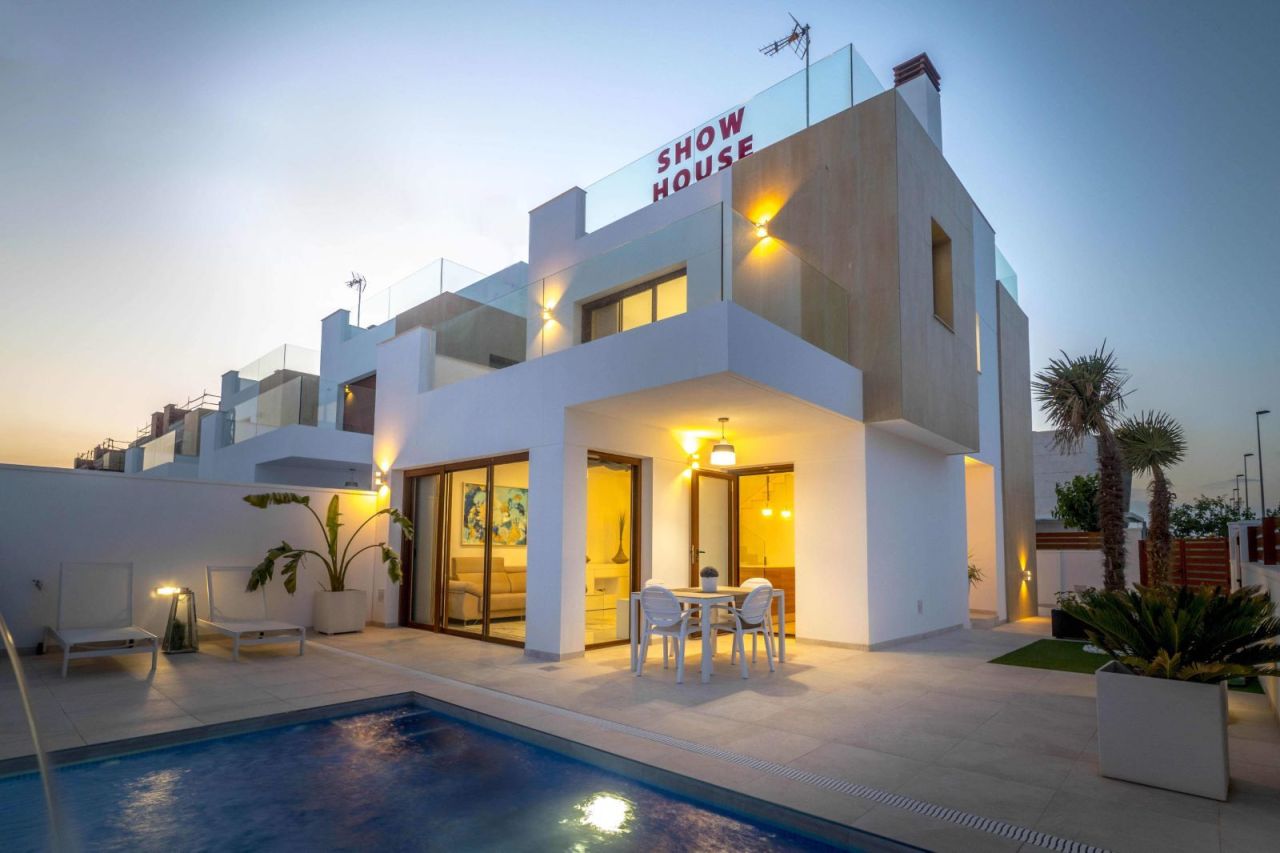 Haus in Costa Blanca, Spanien, 134 m² - Foto 1
