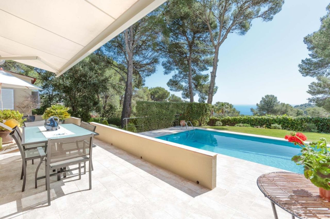 House on Costa Brava, Spain, 228 m² - picture 1