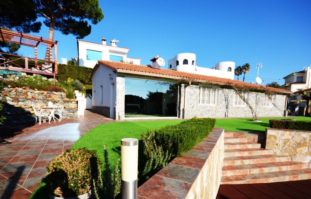 House on Costa Brava, Spain, 216 m² - picture 1