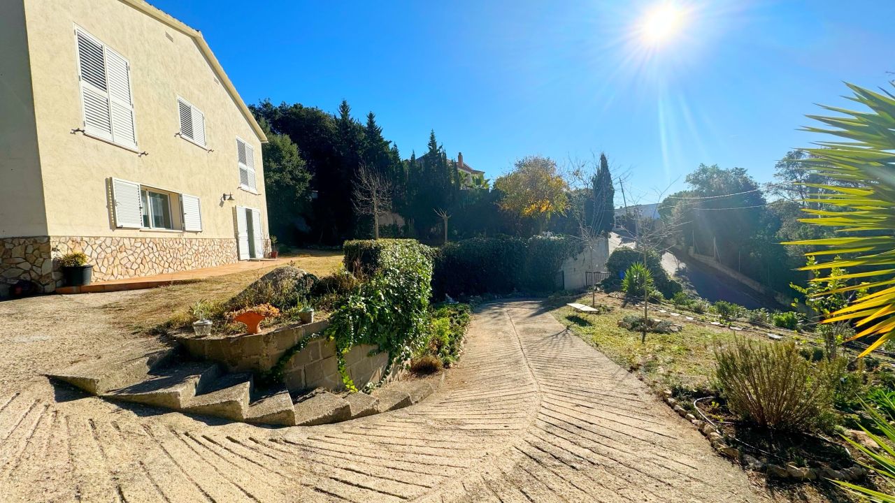 Haus in Costa Brava, Spanien, 164 m² - Foto 1