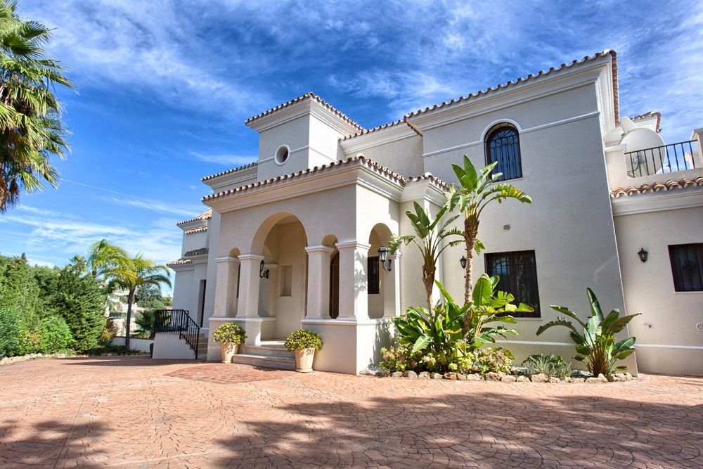 Casa en la Costa del Sol, España, 910 m² - imagen 1