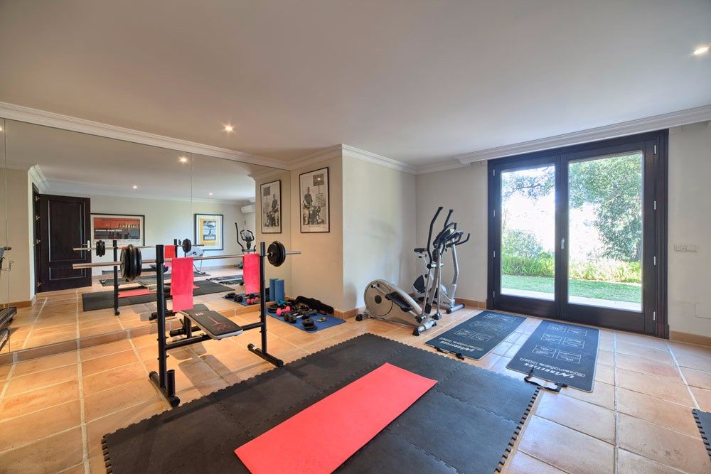 Maison sur la Costa del Sol, Espagne, 1 169 m² - image 1
