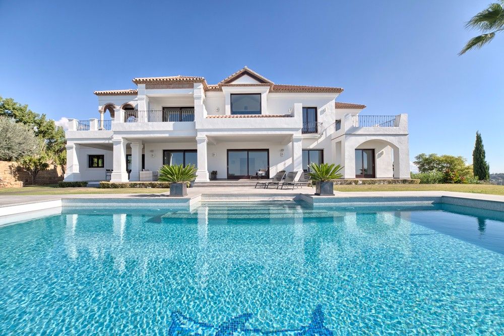 Casa en la Costa del Sol, España, 533 m² - imagen 1