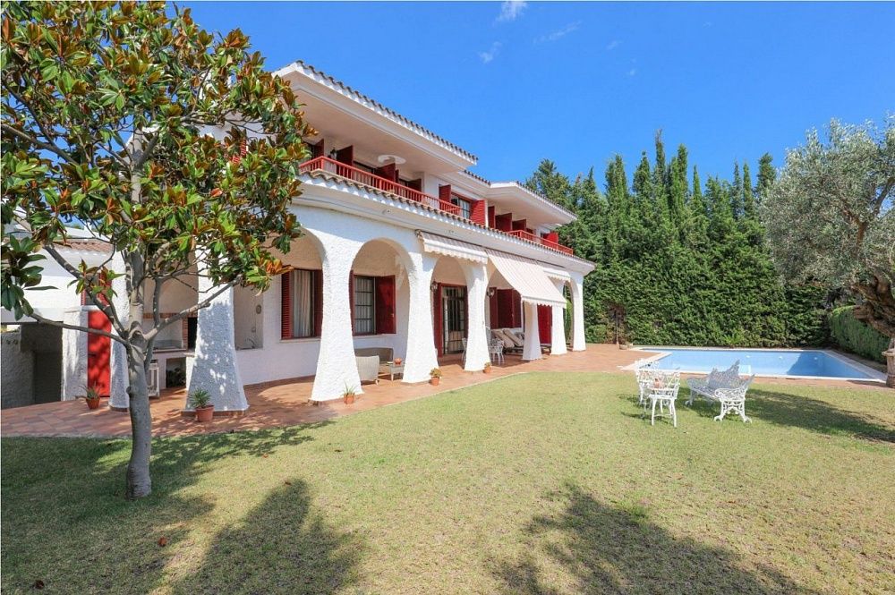 Haus in Costa del Maresme, Spanien, 639 m² - Foto 1