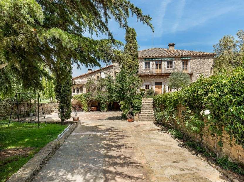 Casa en la Costa Brava, España, 1 000 m² - imagen 1