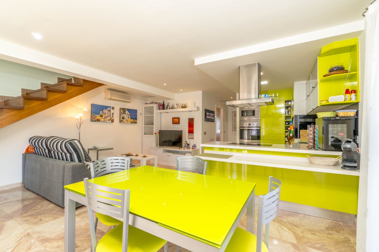 Casa adosada en la Costa Blanca, España, 80 m² - imagen 1