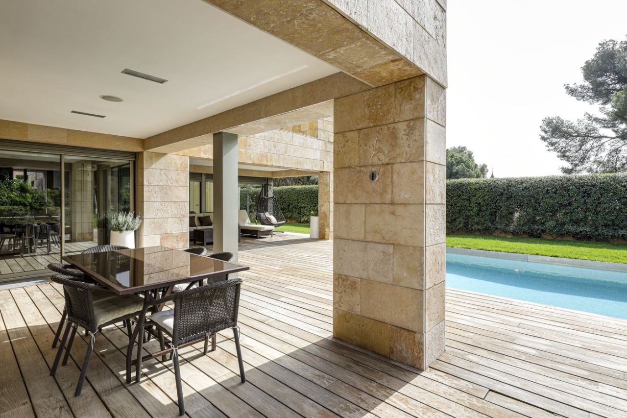 Maison à Barcelone, Espagne, 900 m² - image 1
