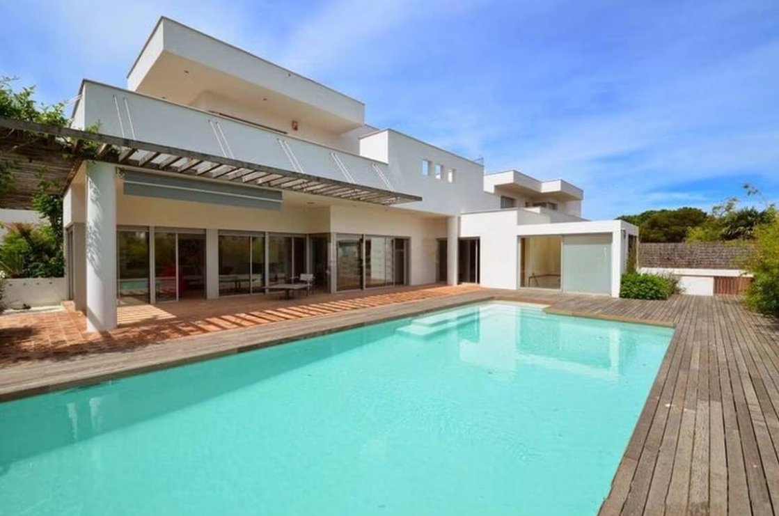 Casa en la Costa Brava, España, 475 m² - imagen 1
