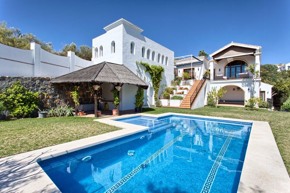 Casa en la Costa del Sol, España, 463 m² - imagen 1