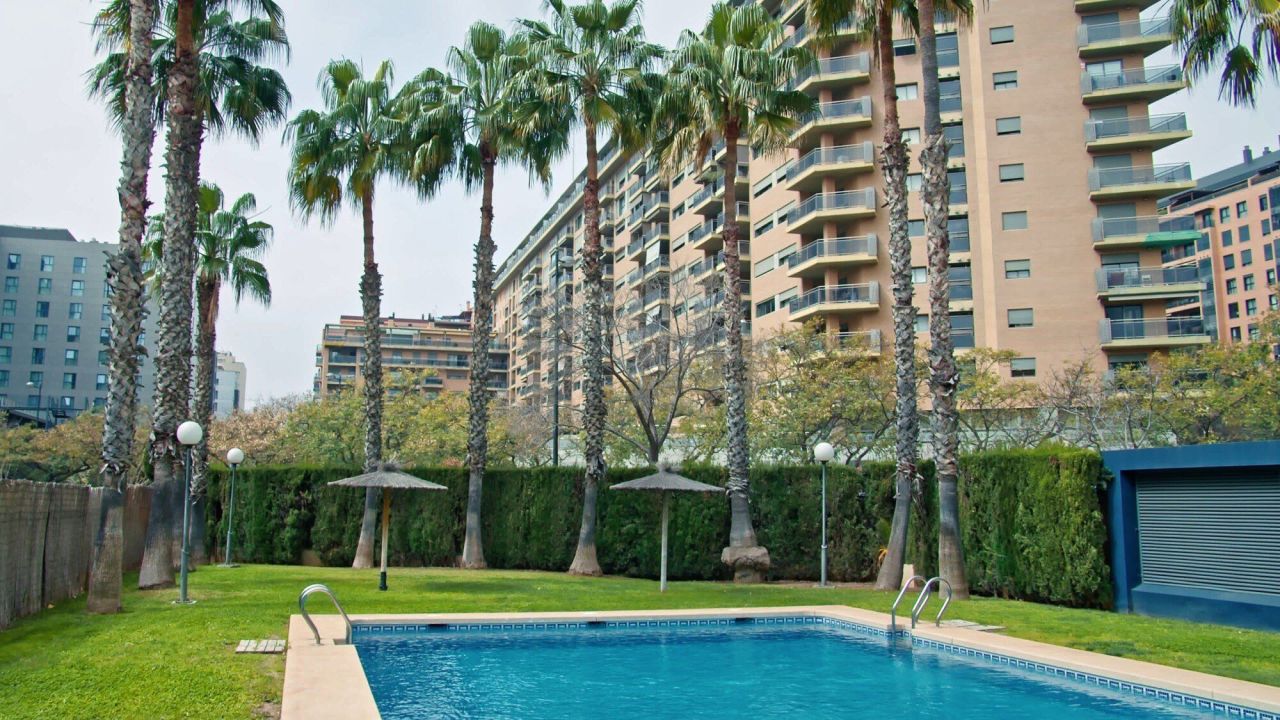 Flat in Valencia, Spain, 146 m² - picture 2