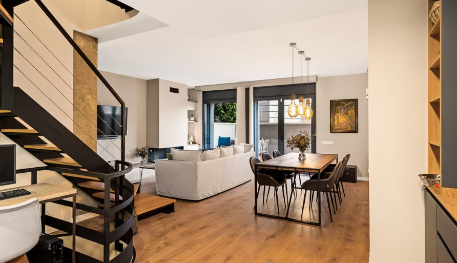 Flat in Barcelona, Spain, 162 m² - picture 2