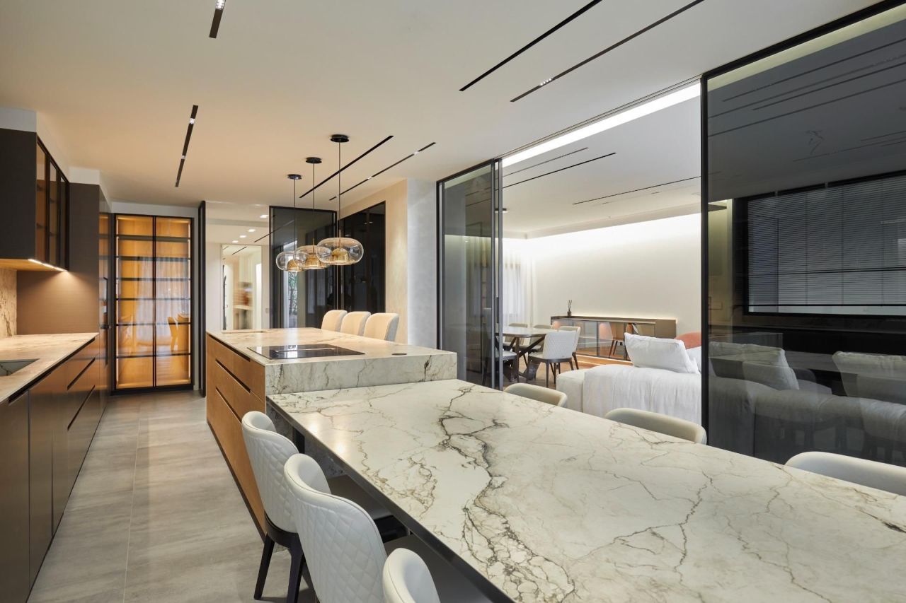 Piso en Barcelona, España, 250 m² - imagen 2