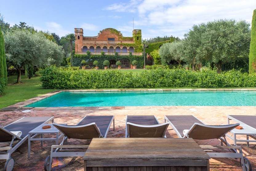 Haus in Costa Brava, Spanien, 1 200 m² - Foto 2