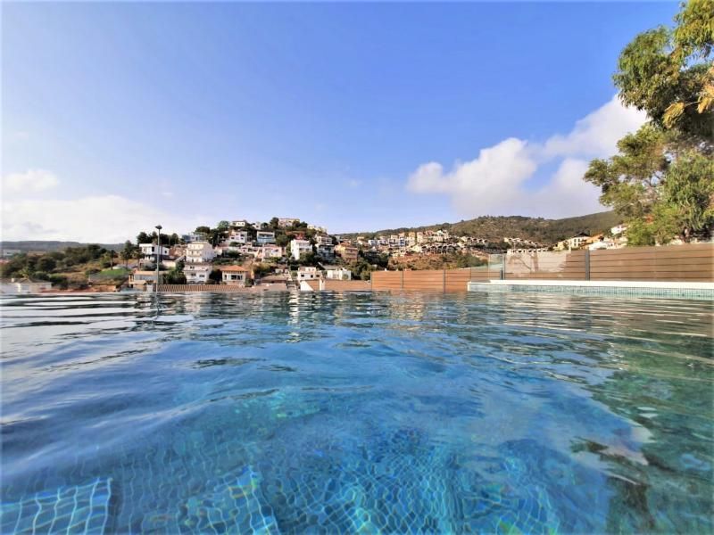 Casa en Costa del Garraf, España, 308 m² - imagen 3