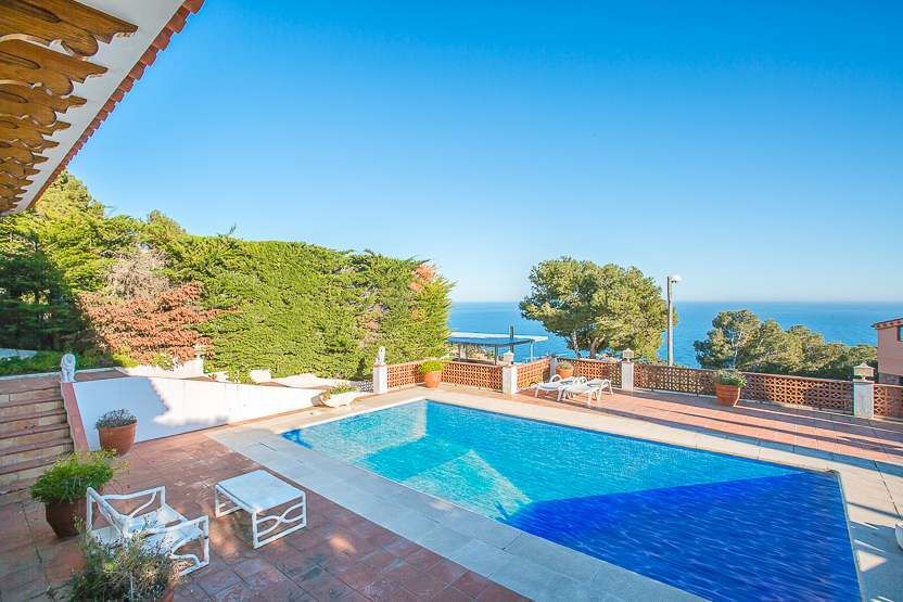 House on Costa Brava, Spain, 446 m² - picture 3