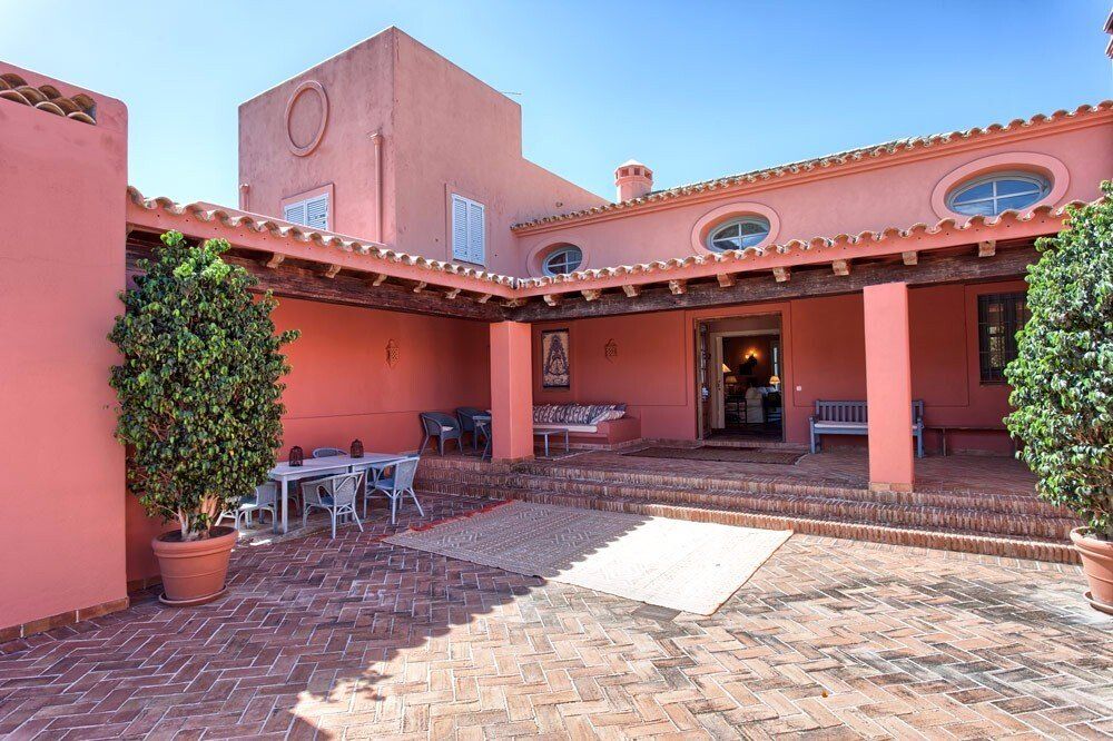 House on Costa del Sol, Spain, 592 m² - picture 3