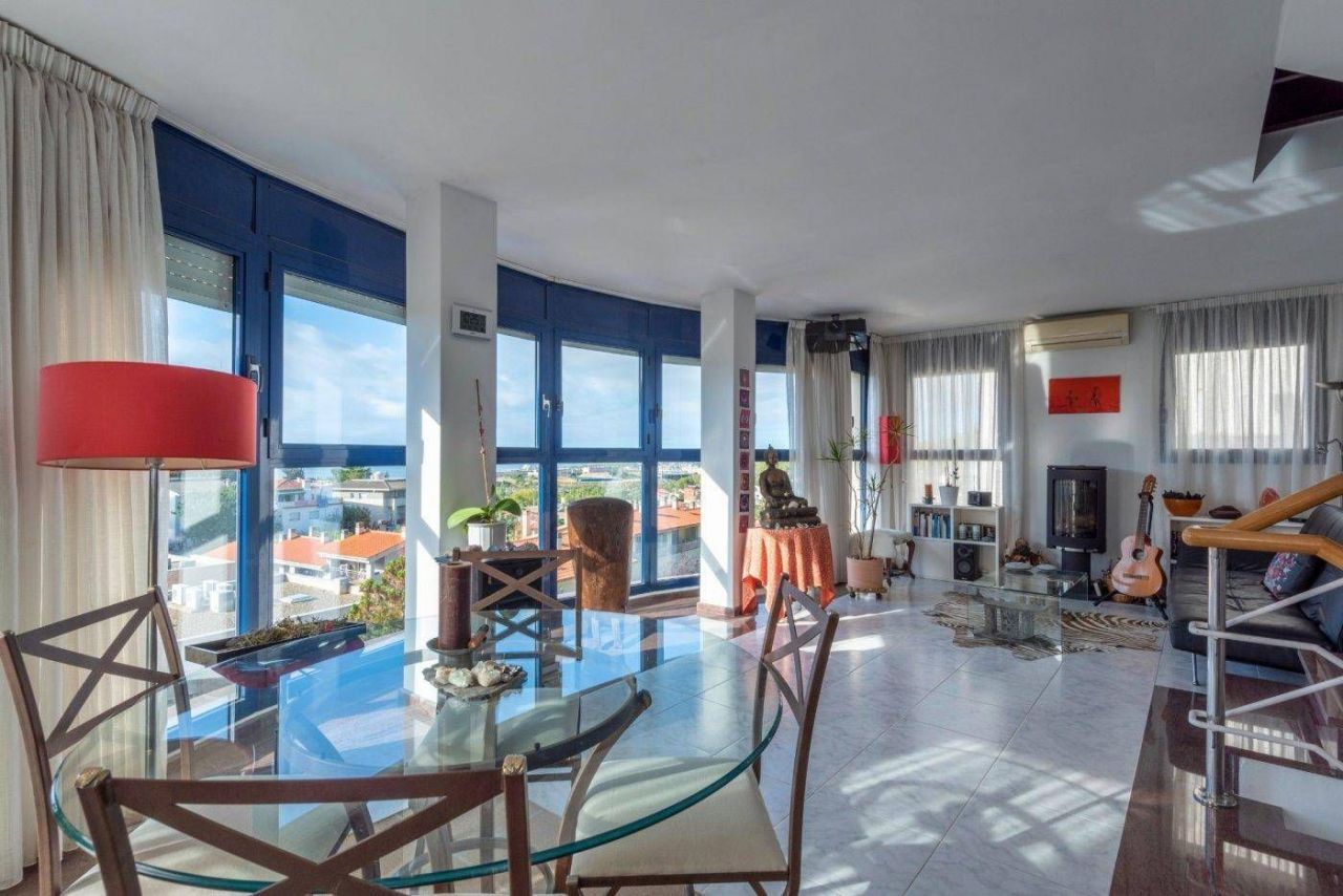 Maison à la Costa del Garraf, Espagne, 308 m² - image 3