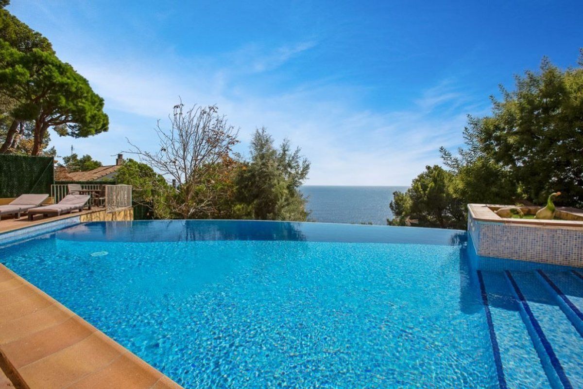 House on Costa Brava, Spain, 293 m² - picture 3