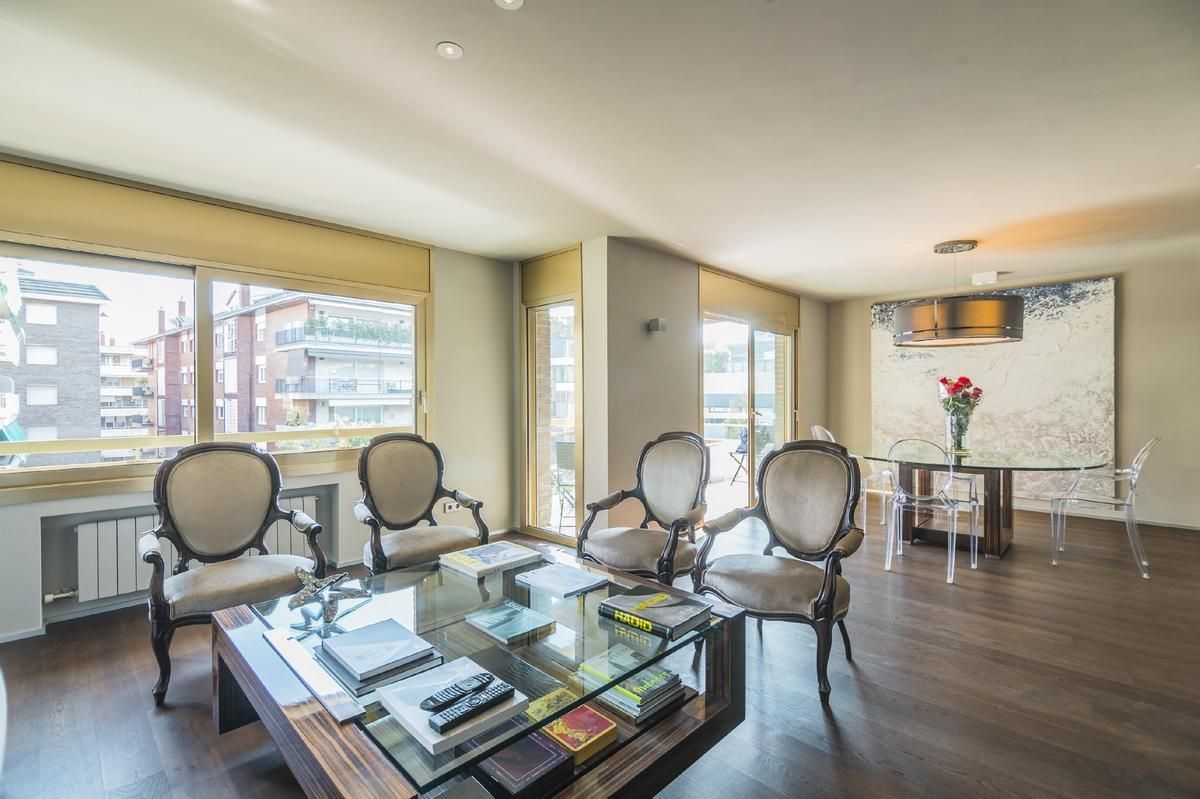 Piso en Barcelona, España, 273 m² - imagen 4