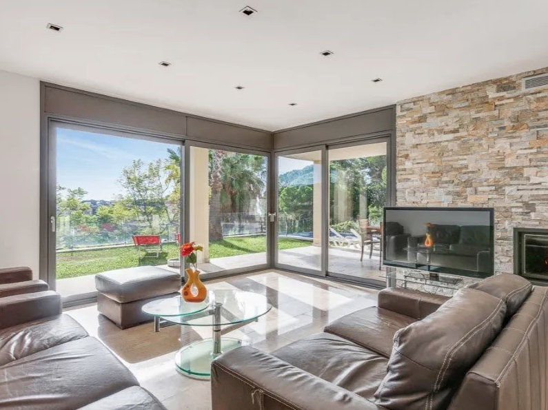 Casa en la Costa Brava, España, 300 m² - imagen 4