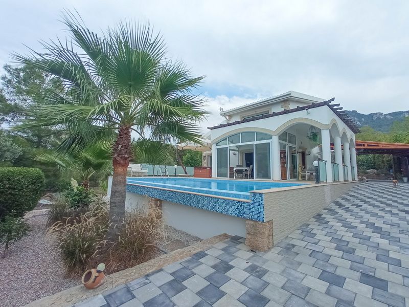 Villa in Esentepe, Zypern, 185 m² - Foto 1