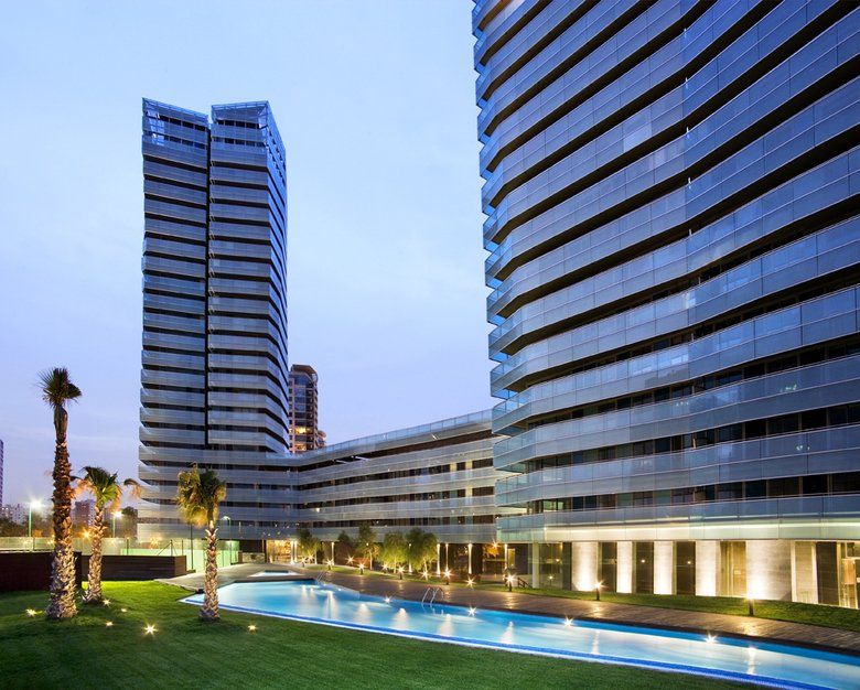 Flat in Barcelona, Spain, 170 m² - picture 4