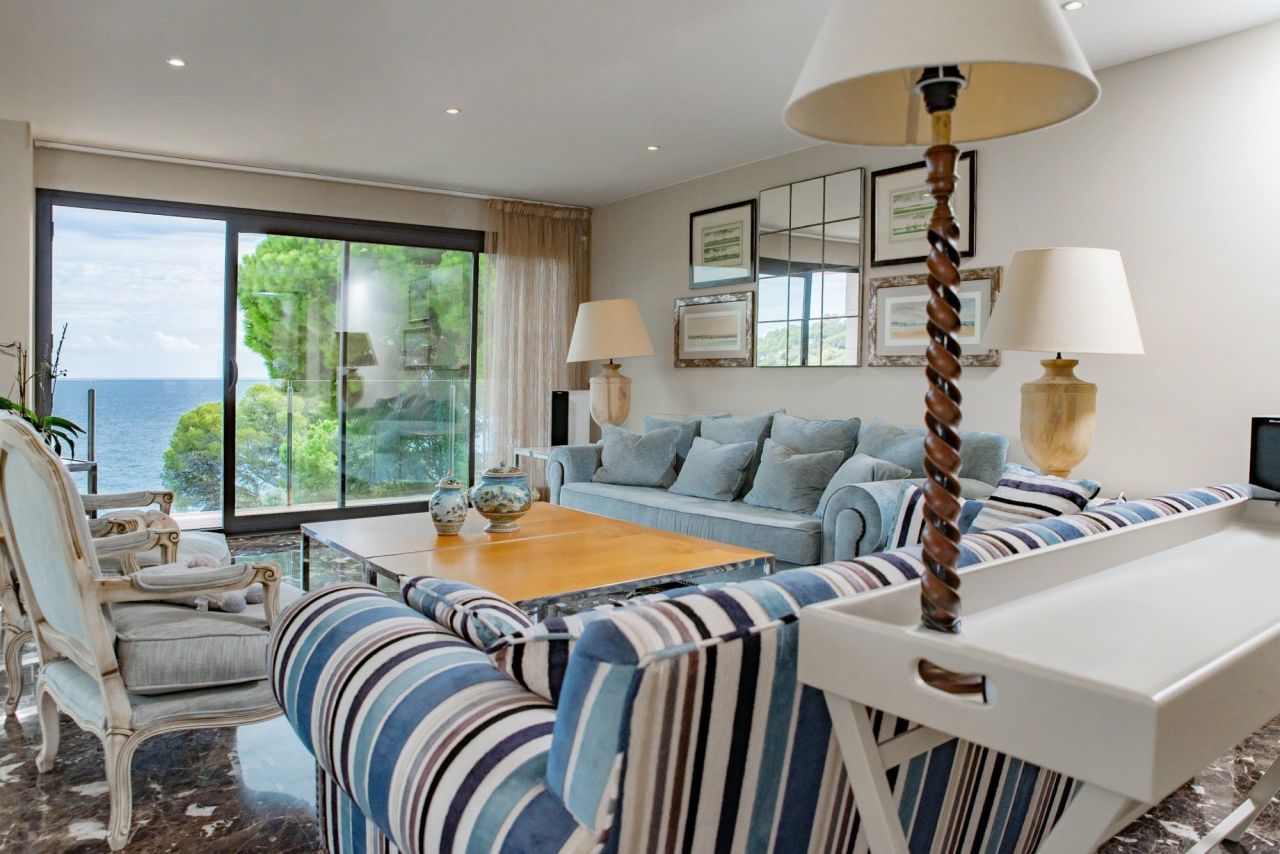 Maison sur la Costa Brava, Espagne, 392 m² - image 4