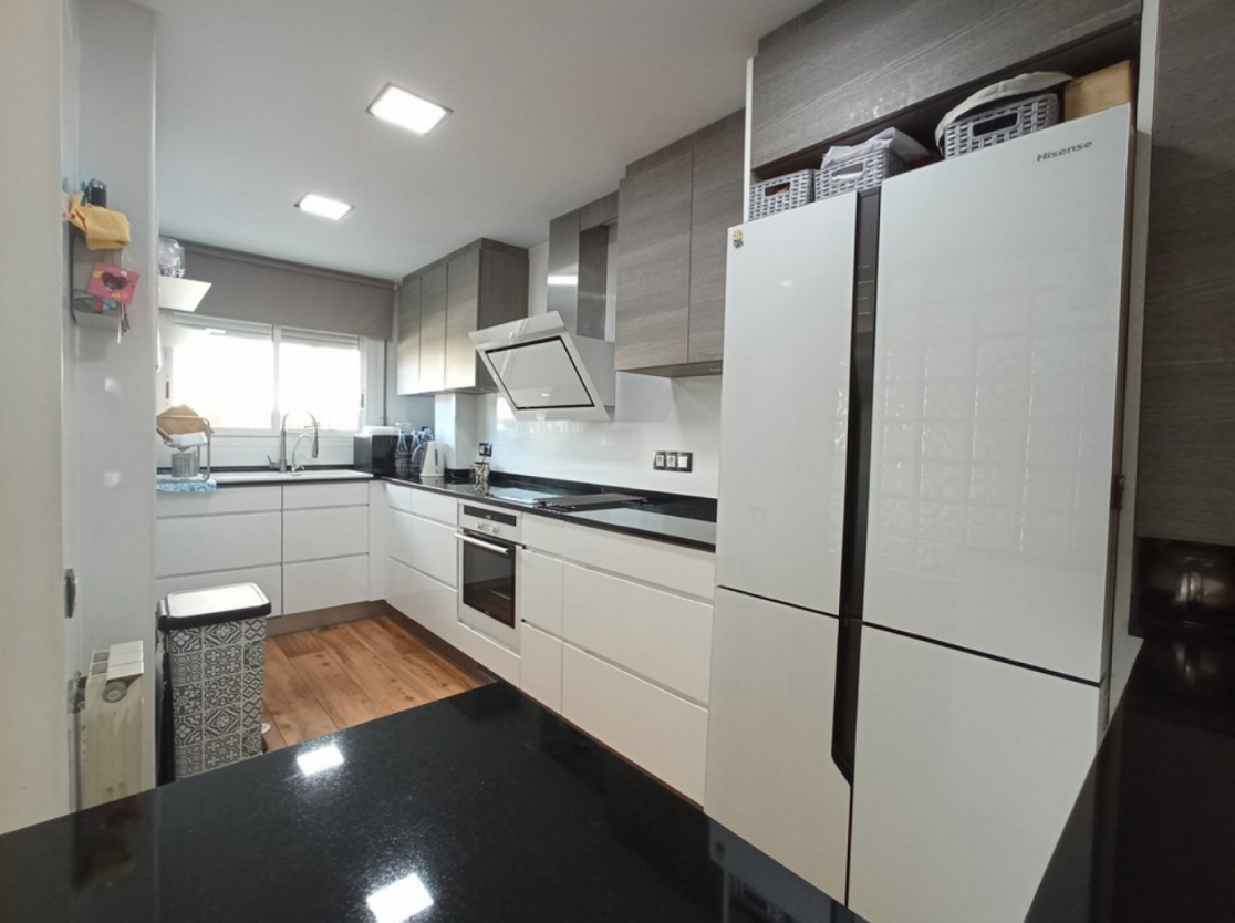 Townhouse in Barcelona, Spain, 150 m² - picture 4