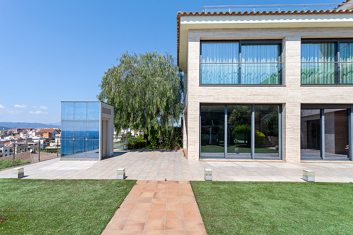 Haus in Costa Brava, Spanien, 632 m² - Foto 4