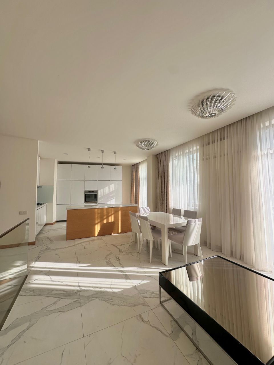 Appartement à Tbilissi, Géorgie, 249 m² - image 1