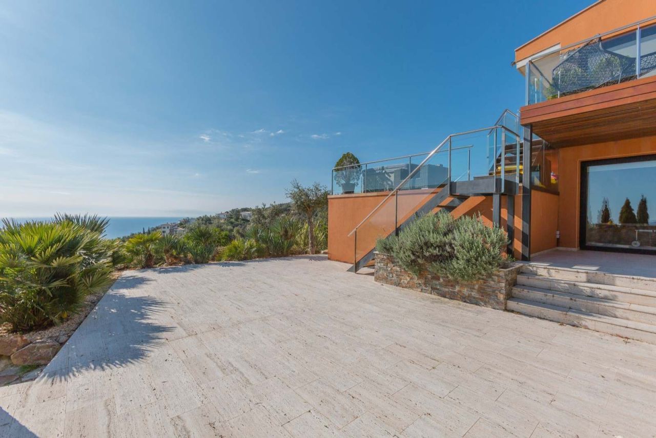 Maison sur la Costa Brava, Espagne, 800 m² - image 5