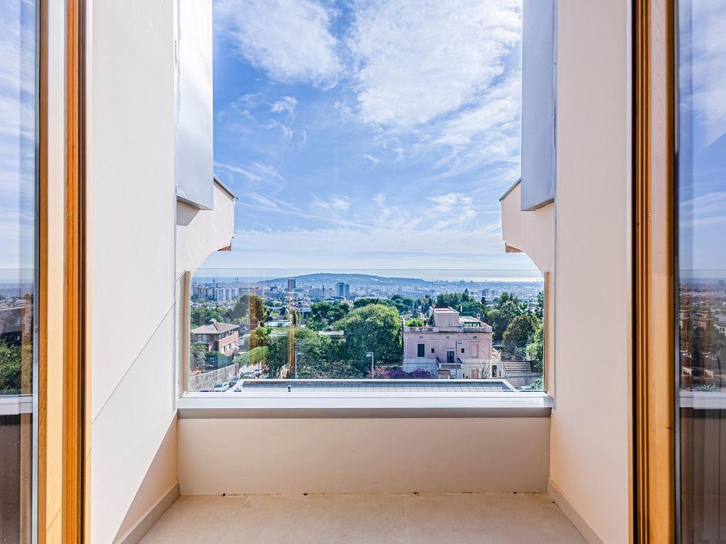 Flat in Barcelona, Spain, 202 m² - picture 5