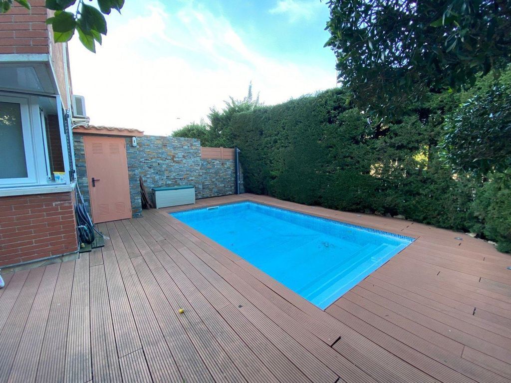 Townhouse in Barcelona, Spain, 236 m² - picture 5