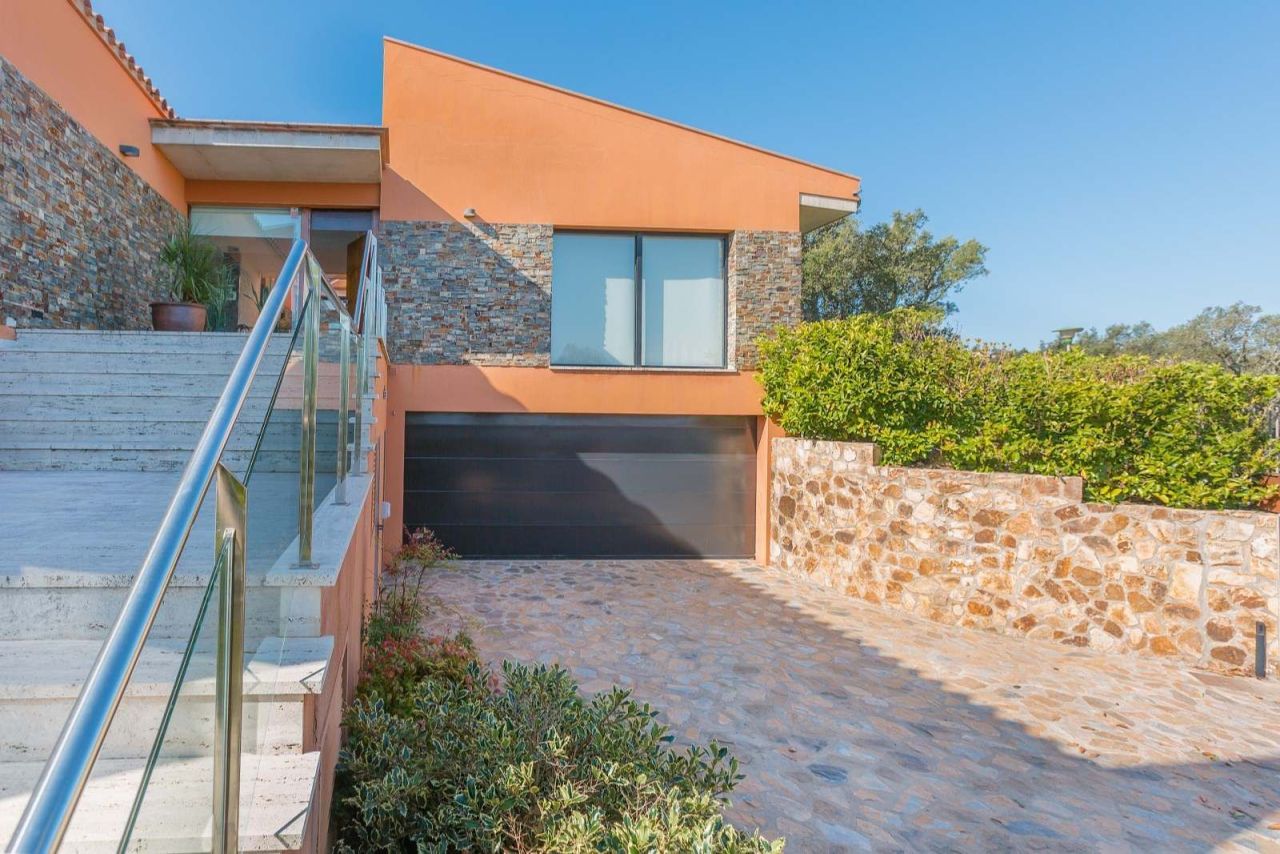 Maison sur la Costa Brava, Espagne, 800 m² - image 6