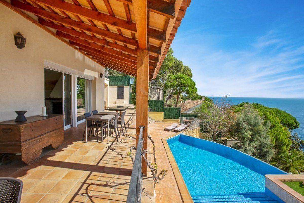 House on Costa Brava, Spain, 293 m² - picture 6