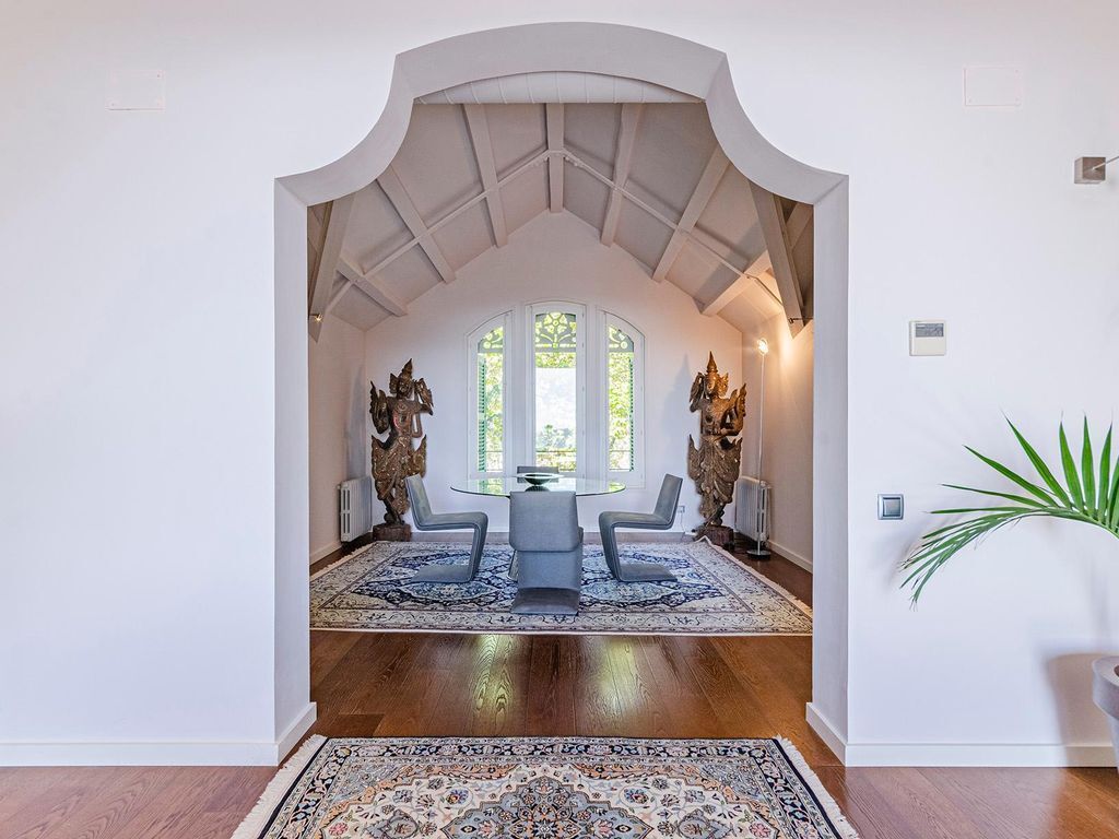 Flat in Barcelona, Spain, 202 m² - picture 6