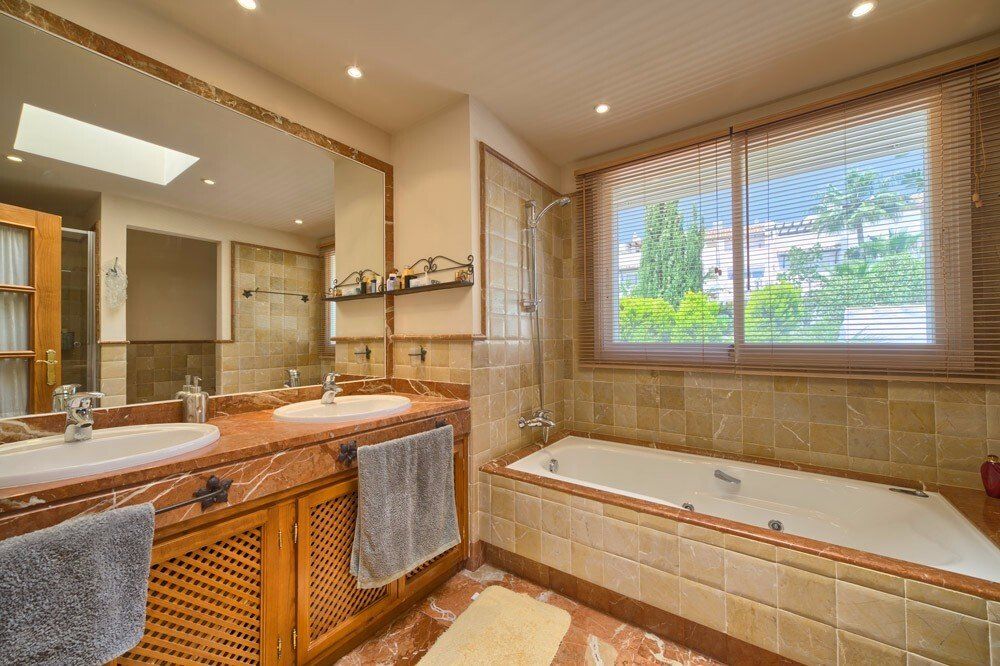 Flat on Costa del Sol, Spain, 180 m² - picture 6