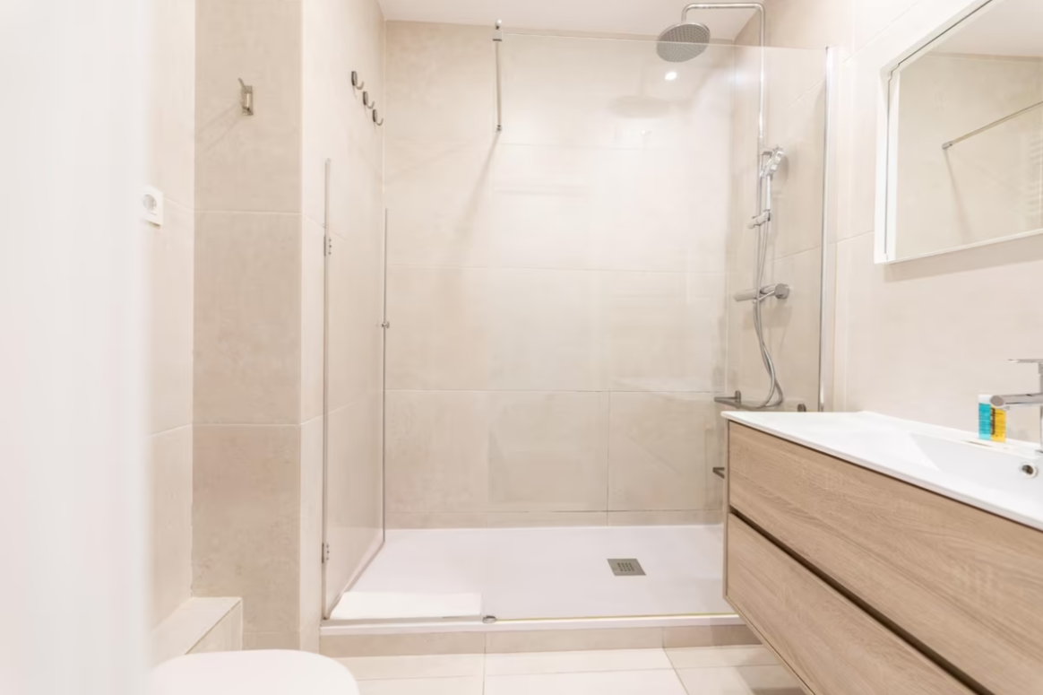 Flat in Madrid, Spain, 102 m² - picture 7