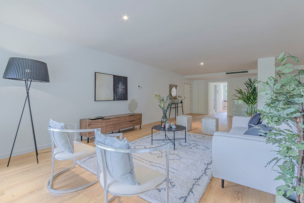 Piso en Barcelona, España, 328 m² - imagen 7