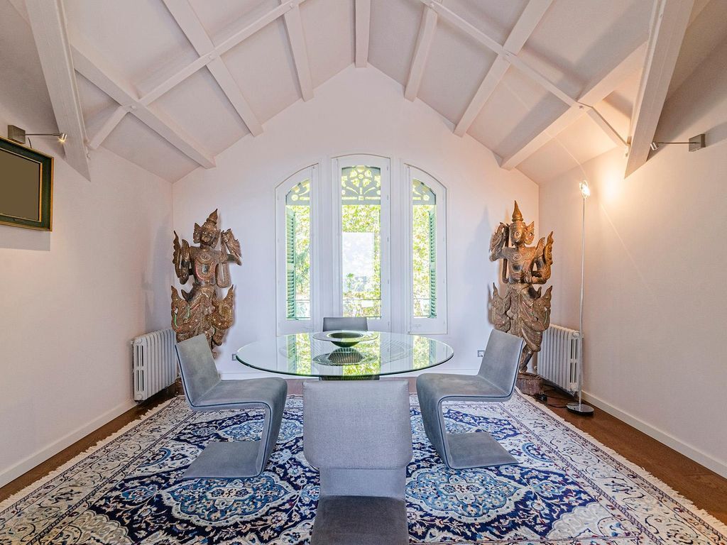 Flat in Barcelona, Spain, 202 m² - picture 7