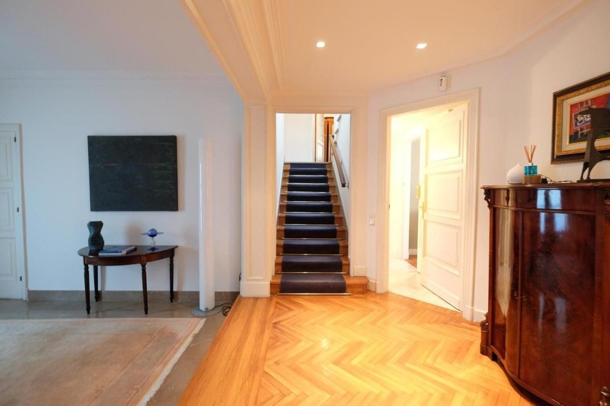 Haus in Barcelona, Spanien, 520 m² - Foto 8