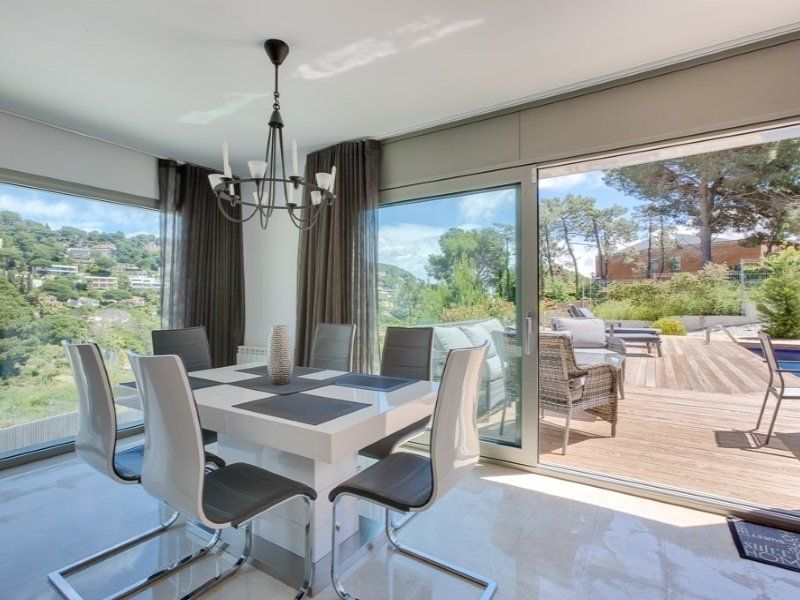 Casa en la Costa Brava, España, 412 m² - imagen 8