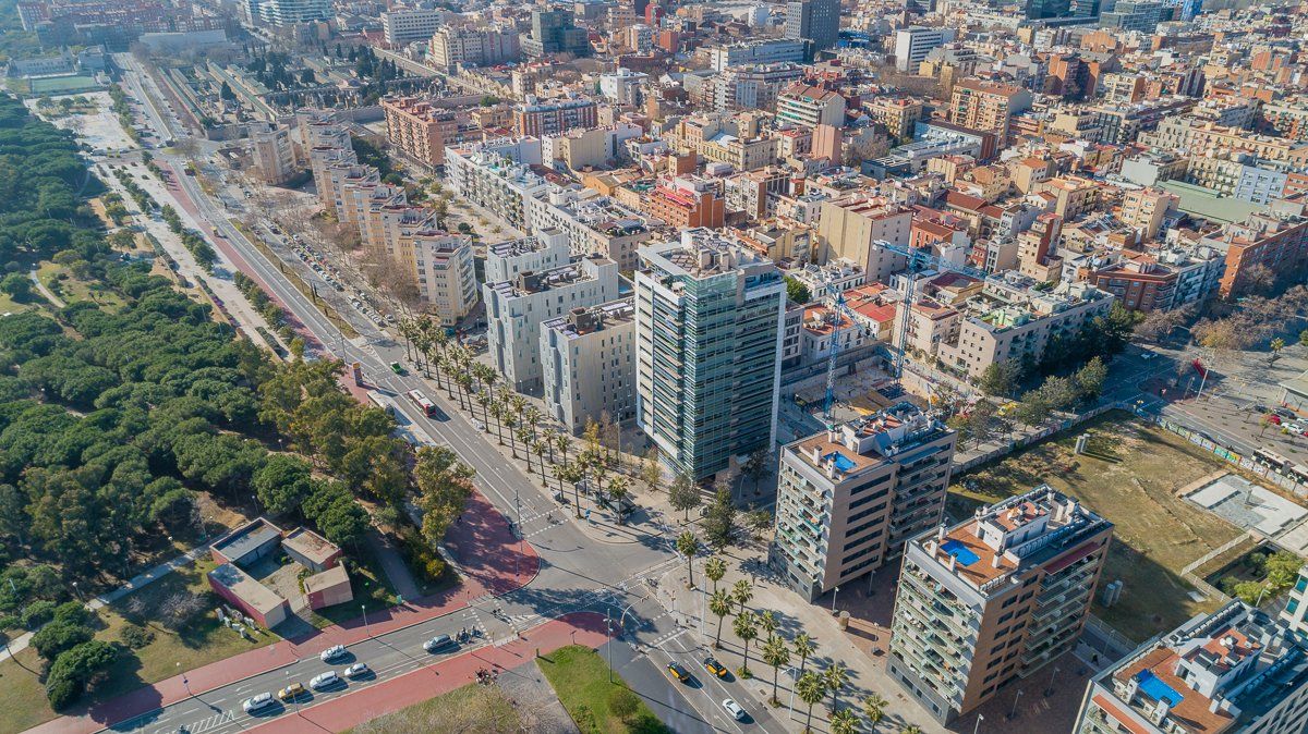 Flat in Barcelona, Spain, 190 m² - picture 8