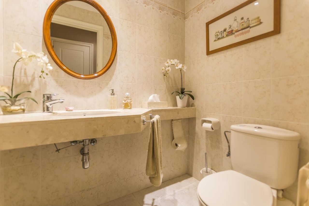 House in Barcelona, Spain, 496 m² - picture 8