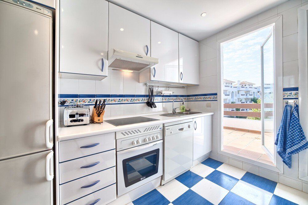 Flat on Costa del Sol, Spain, 93 m² - picture 9