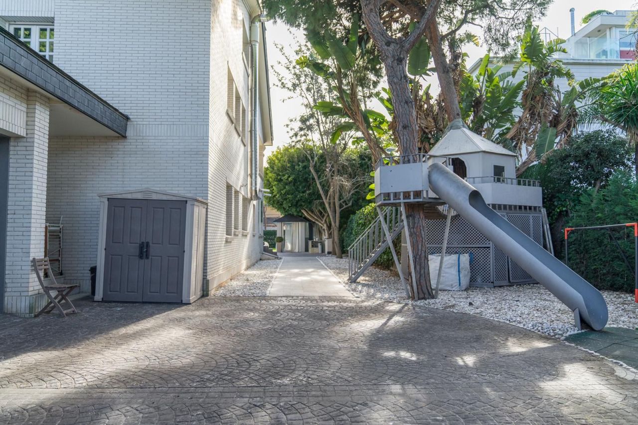 Maison à la Costa del Garraf, Espagne, 642 m² - image 6