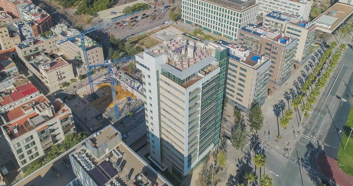 Flat in Barcelona, Spain, 190 m² - picture 9