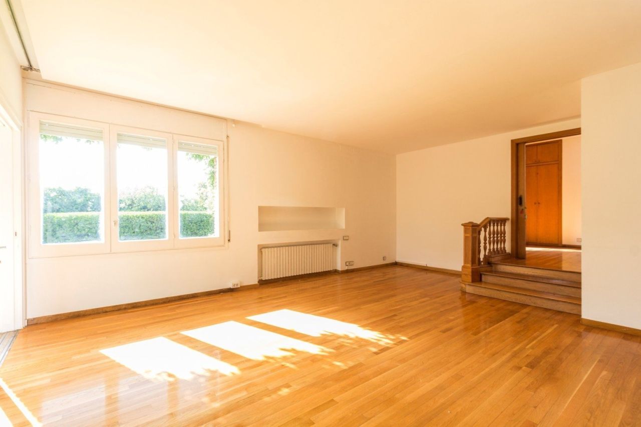 Casa en Barcelona, España, 706 m² - imagen 9